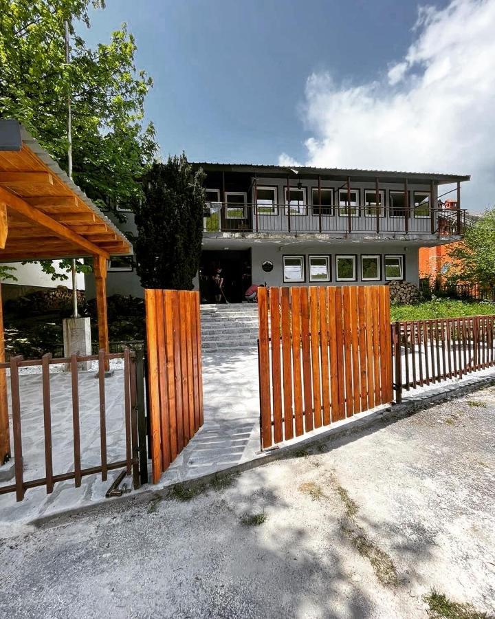 Vertical Hostel มาโวรโว ภายนอก รูปภาพ